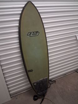 Haydenshapes 5"6 Surfboard$100