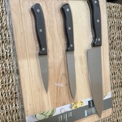 NEW 4-Piece Knife & Cutting Board Set