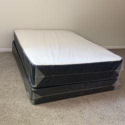 Queen Mattress Come With Free Box Spring - Free Delivery 🚚 To Reasonable Distance