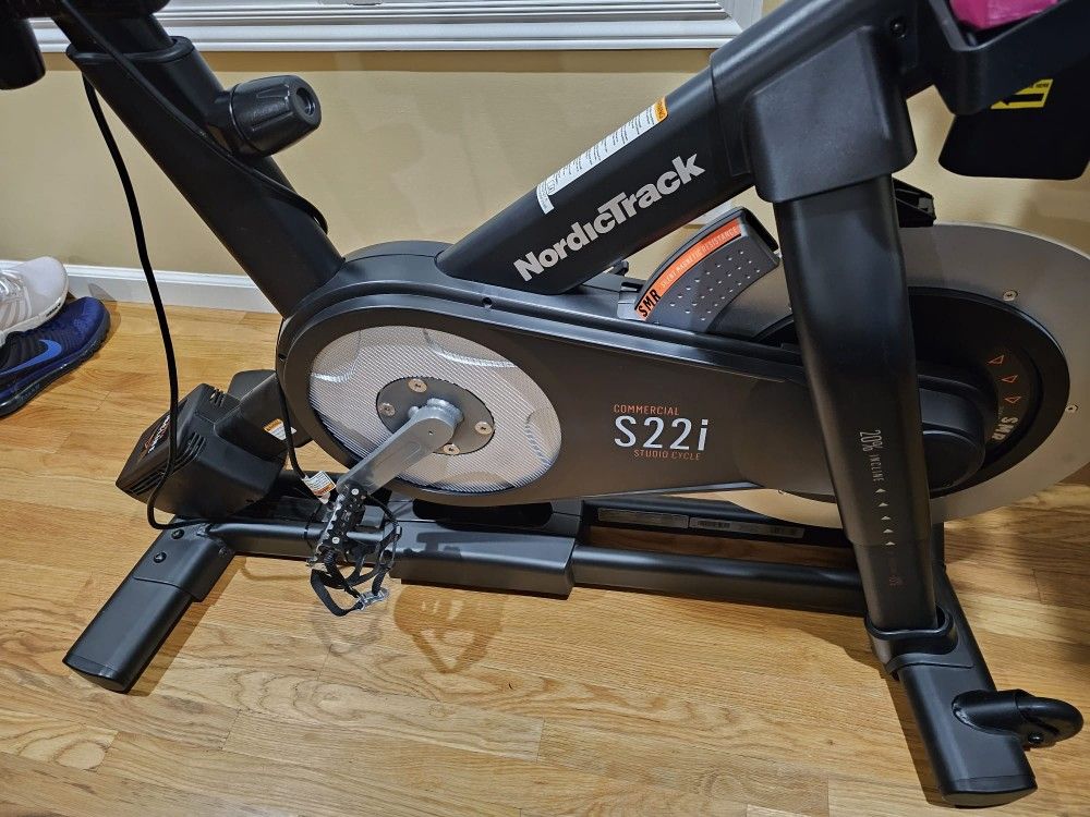 Nordictrack S22i Nordictrack Military Discount Peloton Bike