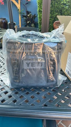 New Yeti Cooler - Hopper Flip 8