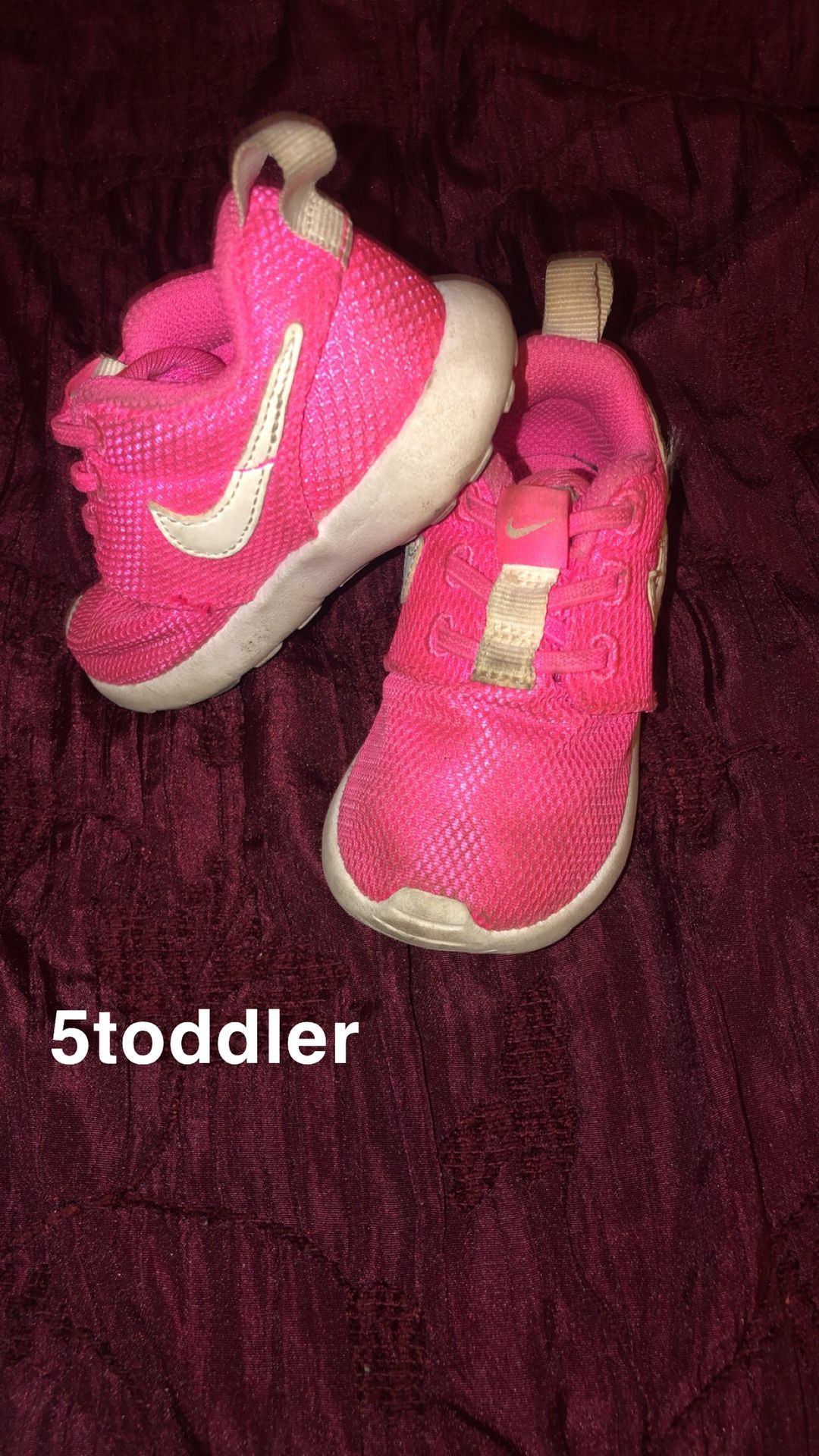 Pink nike roshe for Sale in Huntington Beach, CA - OfferUp