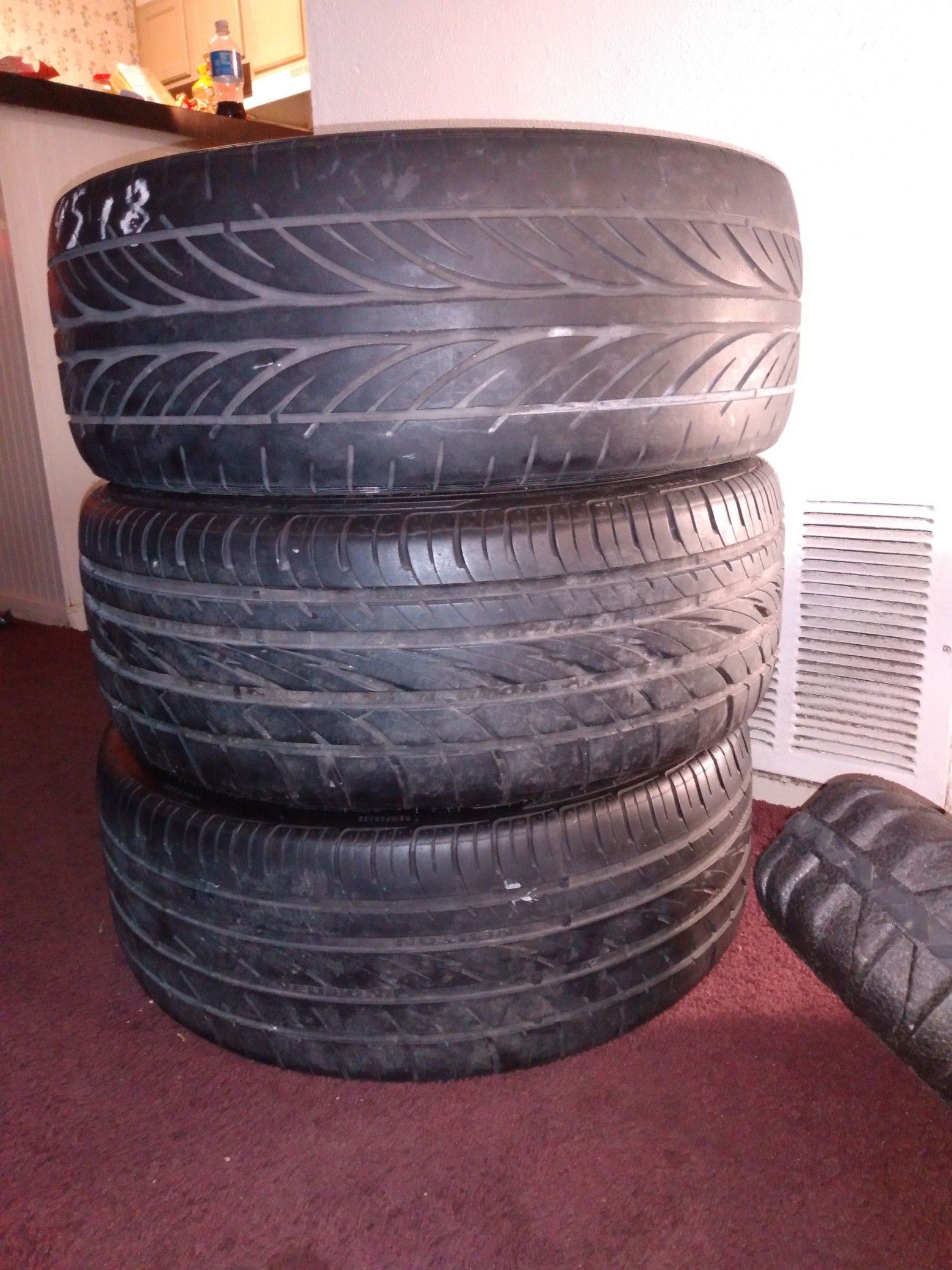 AVE UNIVERSAL RIMES NEW TIRES 18s