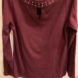 Karen Scott Burgundy Top W/Gold Neck Design