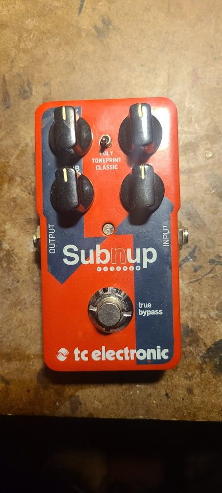 TC Electronic Sub N Up Octaver Effect Pedal