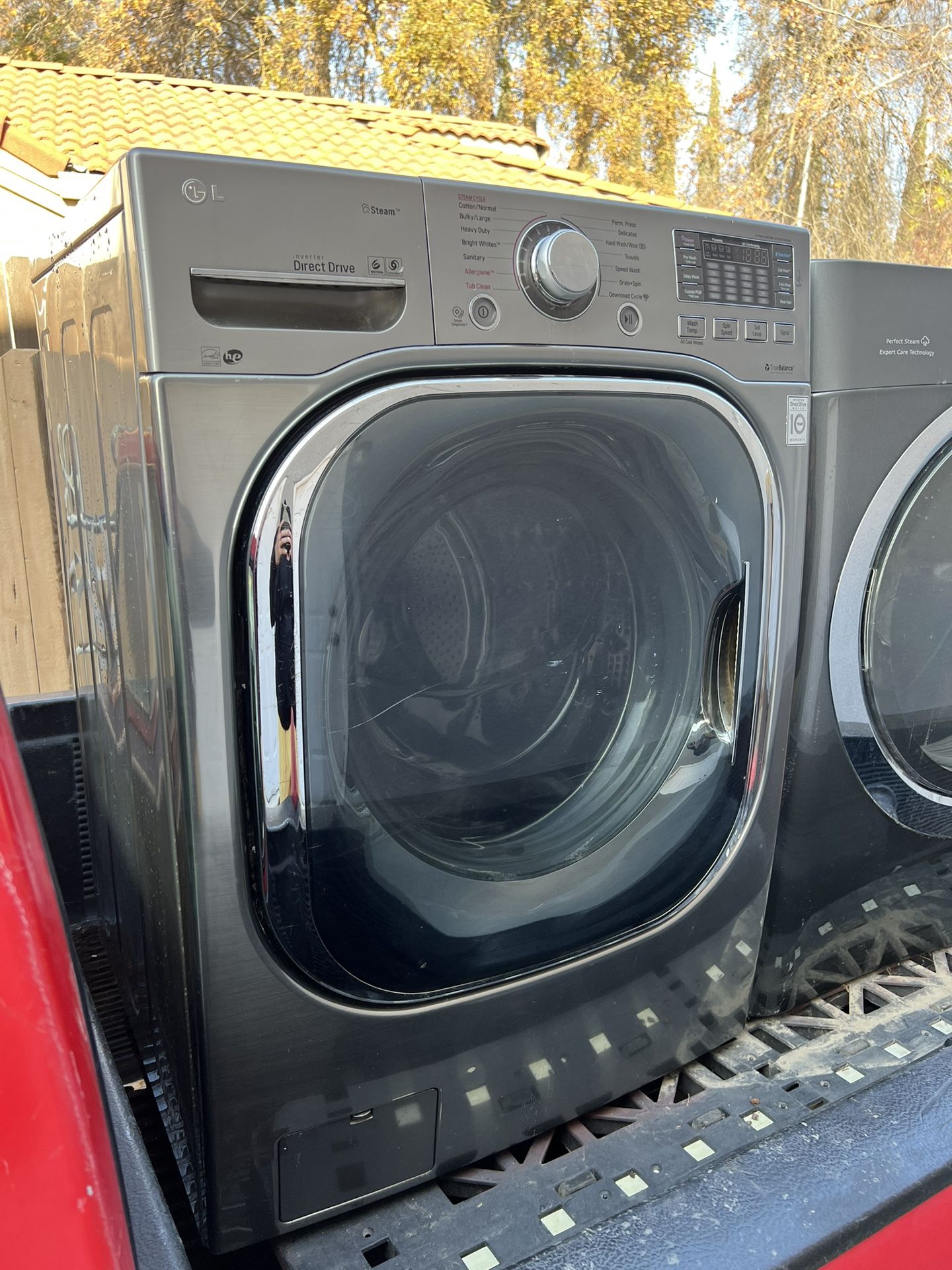 LG: Washer (Gray)