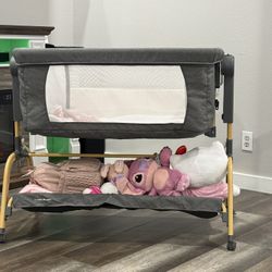 Baby Bassinet Bedside Crib