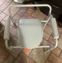 Portable Commode Chair