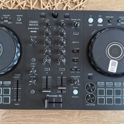 Pioneer DDJ-FLX4 2-Channel DJ Controller