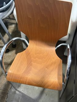 Wood Guest Chair with Chrome Frame – $100 📦 Florida