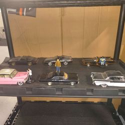 6 Die Cast metal 1:24 cars