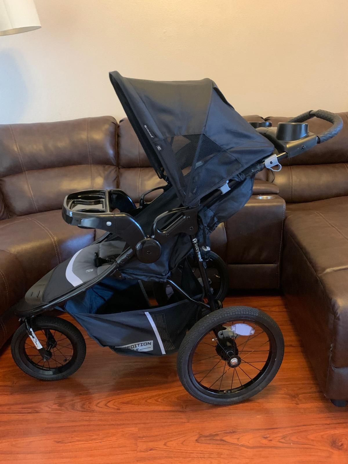 BABY TREND JOGGER STROLLER