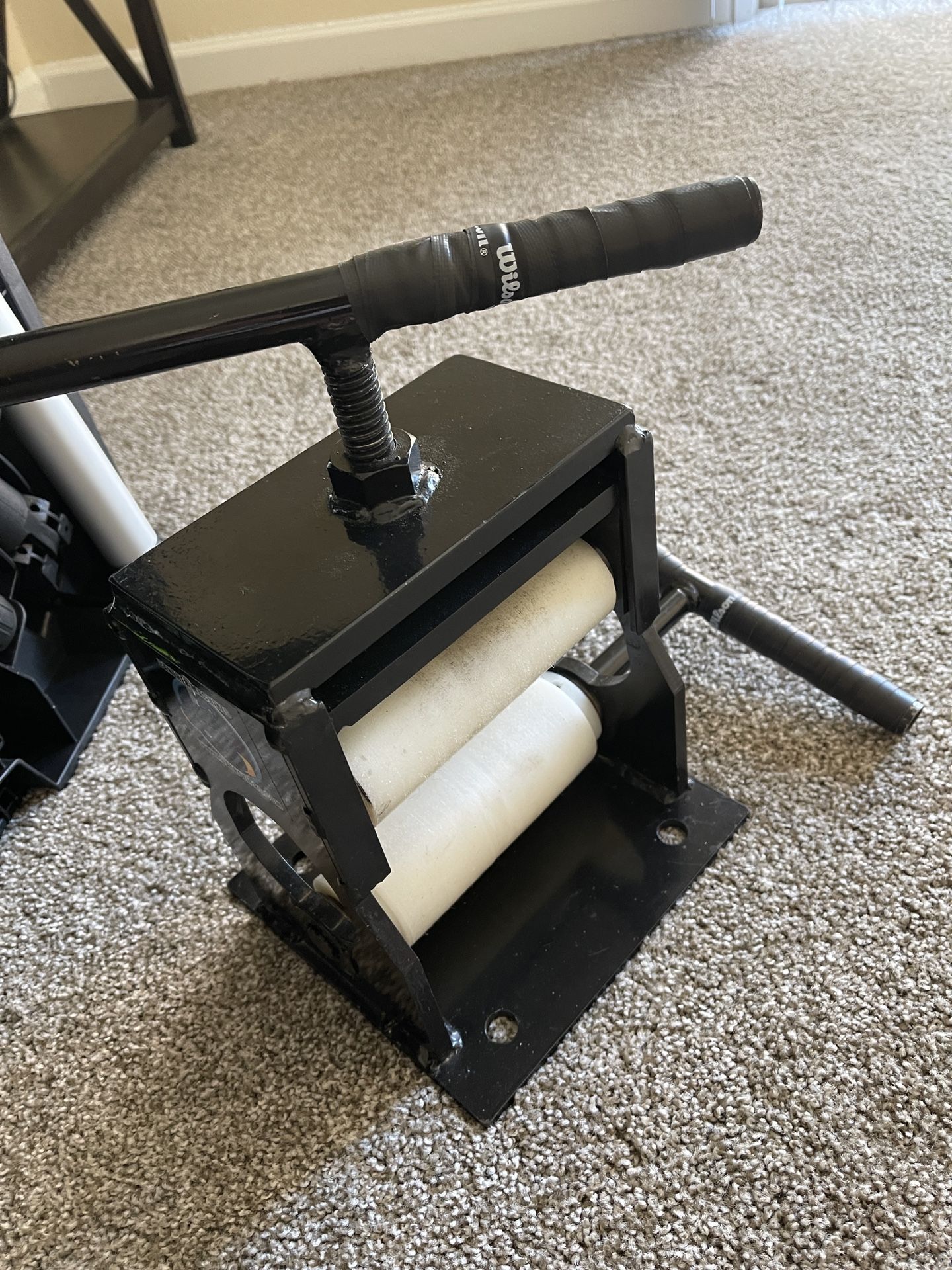 Bat Rolling Services Baseball/Softball Little To Senior Leagues