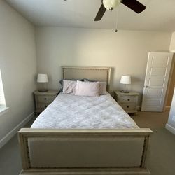 Queen Bedroom Complete Set  