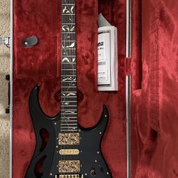Ibanez Steve Vai Signature PIA3761 Electric Guitar - Onyx Black