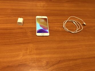 Factory Unlocked IPhone 7 128 GB Good Condition You can use any sim any company