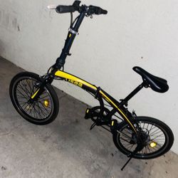 Folding Bicycle 🚲  $300 Or Better Offer 