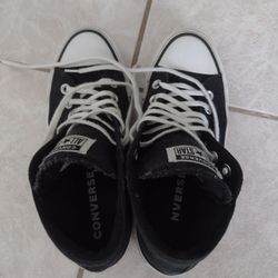Converse Women's Size 7 Black