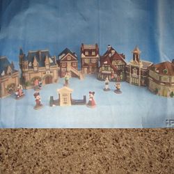 Disney Village Dept 56