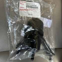  Toyota/Lexus Front Engine Mount Insulator Left V6 3.5L 12372-0P010 OEM.