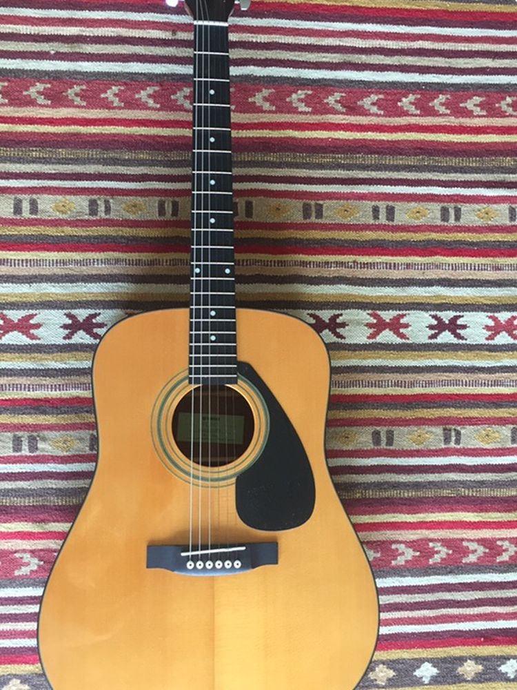 Guitar Yamaha Fdo1s