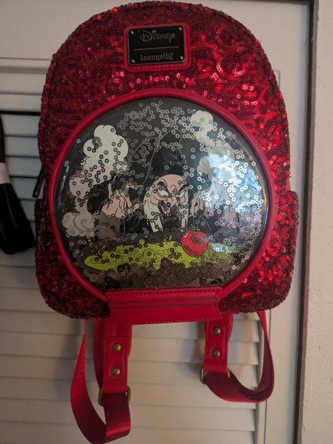 RARE Loungefly Disney Snow White And The Seven Dwarfs Evil  display picture 3