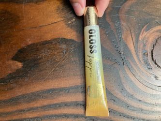 Woman’s Sparkle Lip Gloss ,By La Girl