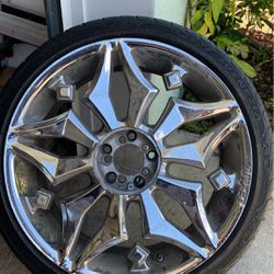 Lexani 20” with four brand new tires 