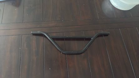 Stock throne bars
