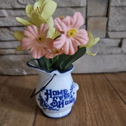 Small Flower Pot Vase.
