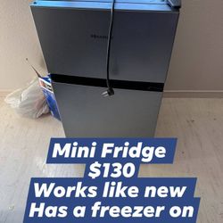 Mini Fridge 