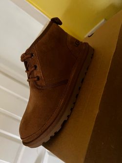 Short lace Ugg boots
