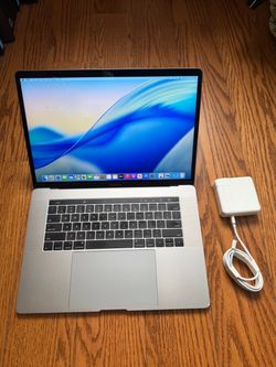 Apple MacBook Pro 2018 15 inch 16GB RAM 256GB SSD Good Battery with Charger