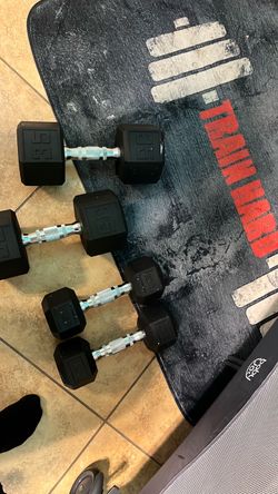 2 dumbbell sets black silver