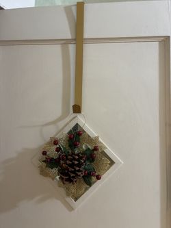 Wreath Holder And Decor Piece