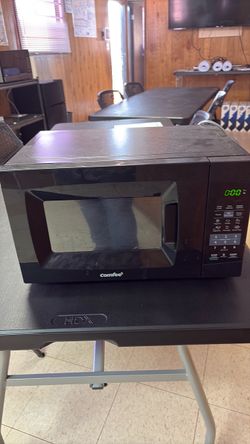 Comfee Black Countertop Microwave
