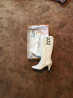 Like new. Wore one time. Soft Leather size 8.5