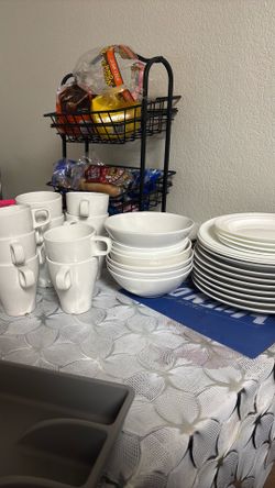Plates, bowels, and coffee mugs