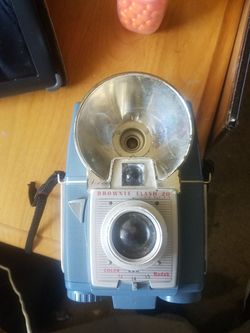 Brownie flash 20 camera