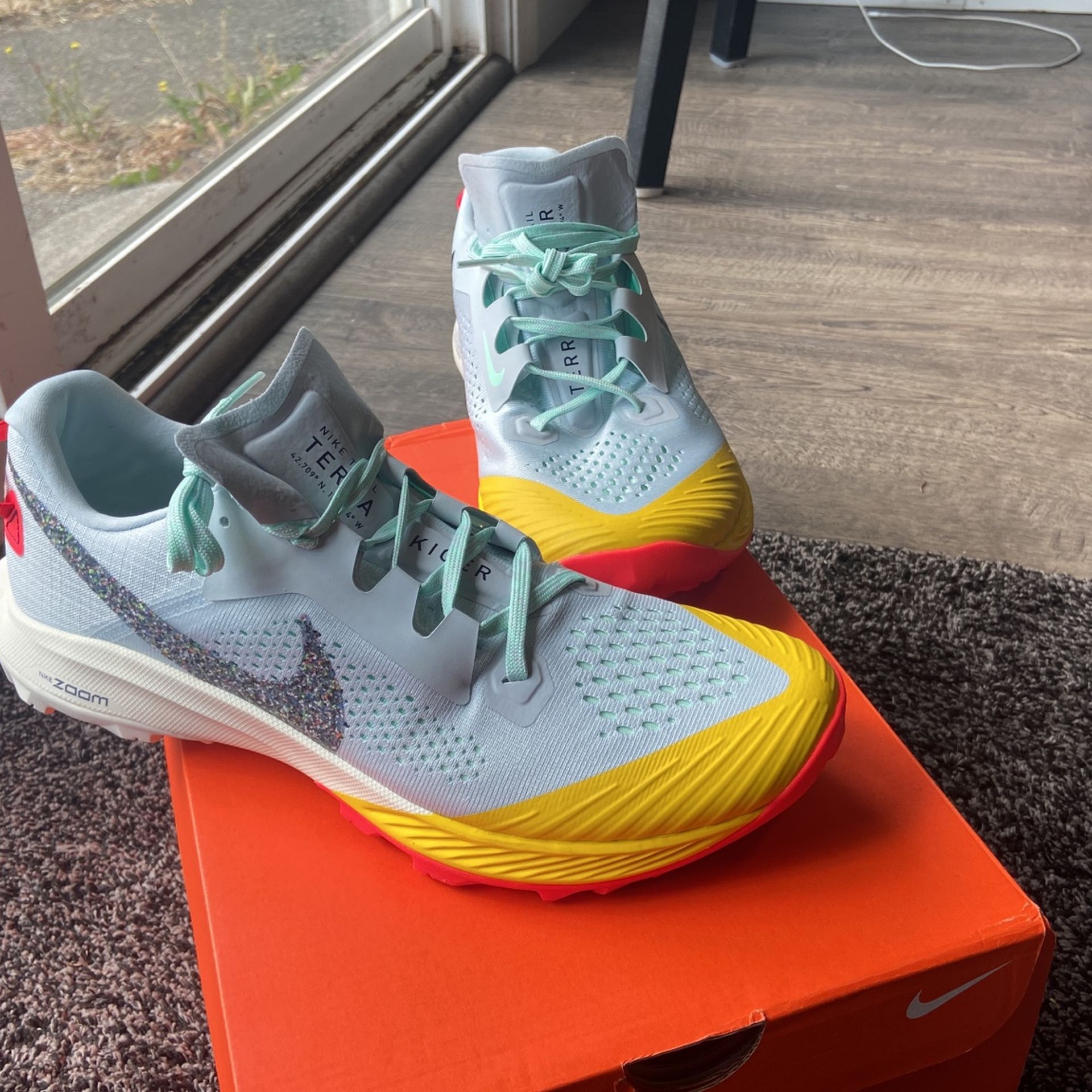 Nike Air Zoom Terra Kiger 6 Size 10