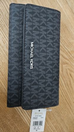 Michael Kors Jet Set Travel Trifold Wallet