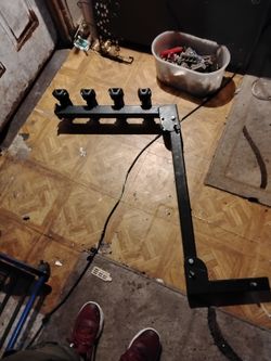 Hitch Rack Way Capacity 150 Lb. 