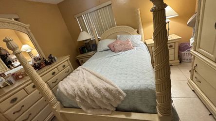 Wood bedroom set