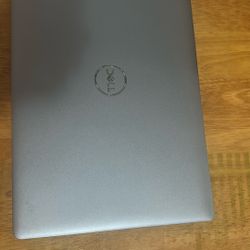 DELL LATITUDE 5520 15.6" CORE I7-1185G7 3.0 GHZ 16GB RAM 512GB NVME P104F 0T4NP