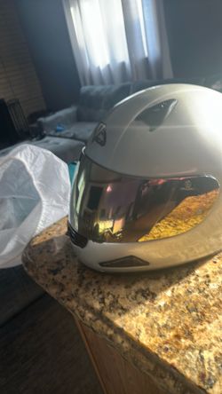 Motorcycle helmet