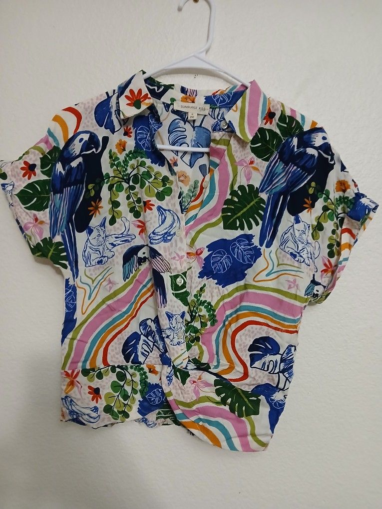 $6 NEW! Sunburst Kiss Size Medium