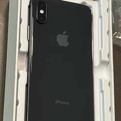 iPhone XS UNLOCKED 