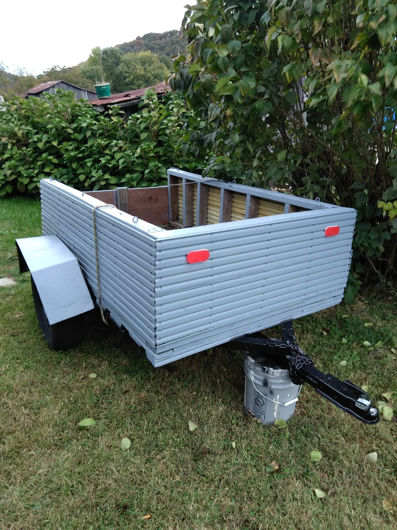 Small utility trailer