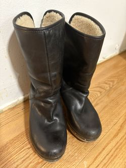 UGG Clog Boots Size 7-7.5