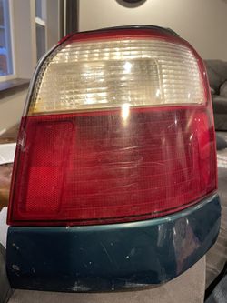 Subaru Forester right side tail light